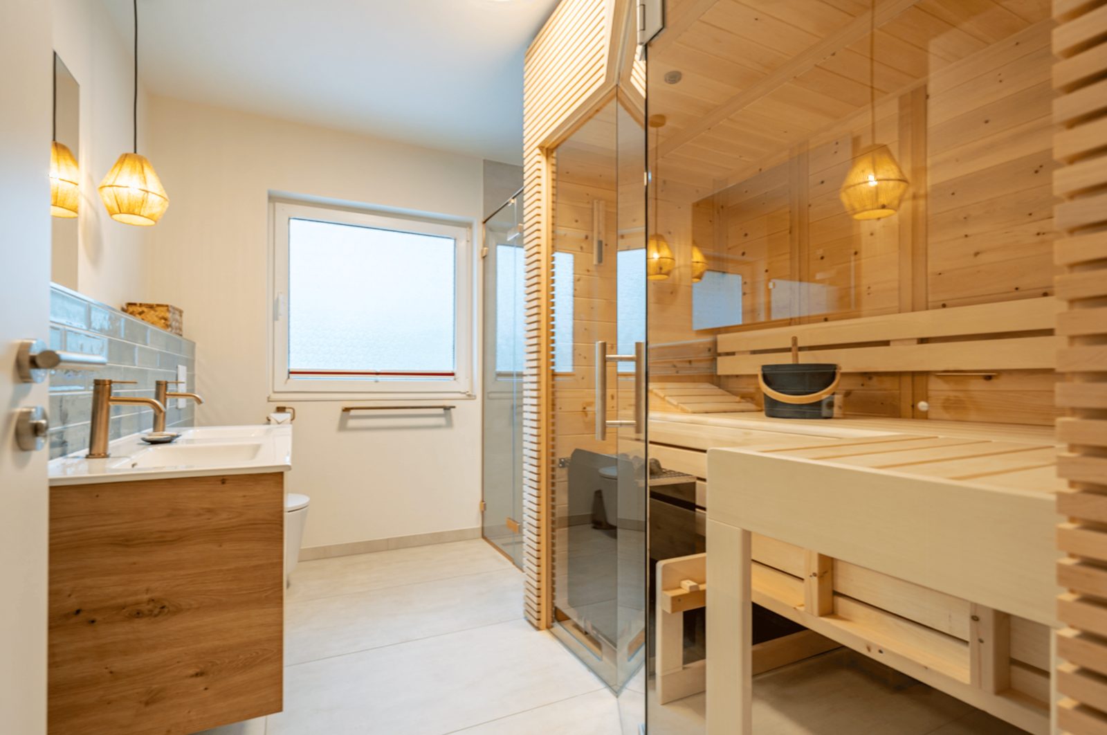 Sauna & Dusche 2